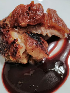 A picture of Cherry balsamic sauce.