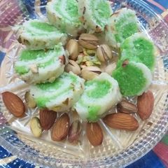 A picture of Coconut roll methai.