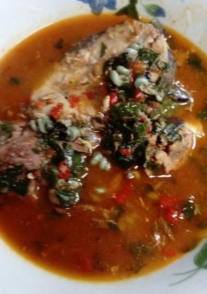 A picture of Ofor soup with uziza leave 🖐️.