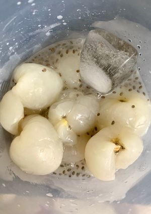 Hình của món Vải + hạt chia.