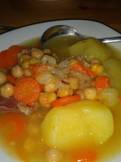 Una foto de Cocido de garbanzos fáciles y riquísimos!!!