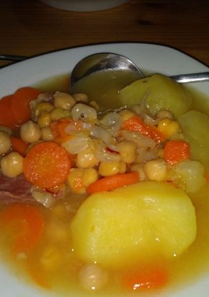Una foto de Cocido de garbanzos fáciles y riquísimos!!!