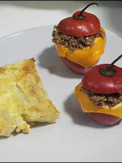 Una foto de Rocoto relleno peruano