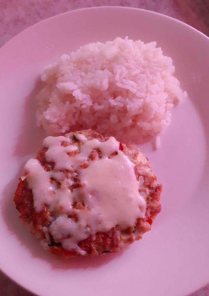 Una foto de Hamburguesas de pollo y zapallito
