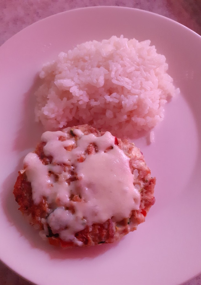 Una foto de Hamburguesas de pollo y zapallito