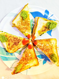 A picture of Cheese Masala Toast Sandwich.