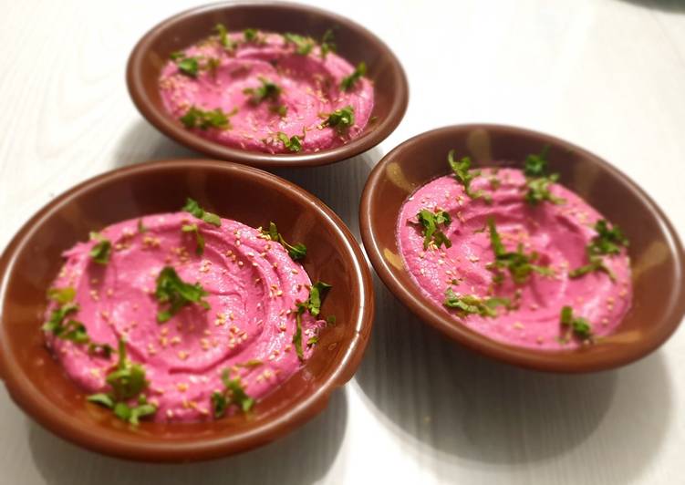 Pink hummus