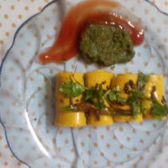A picture of Khandvi.