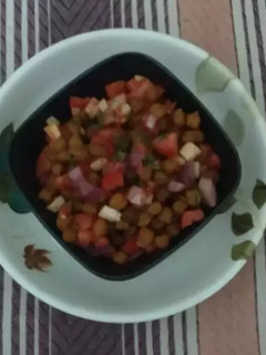 चना चाट (Chana chaat recipe in hindi) रेसिपी मुख्य फोटो