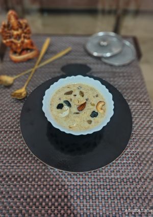 नवरात्रि स्पेशल व्रत वाली मखाने की खीर | फलाहारी मिठाई | रेसिपी मुख्य फोटो
