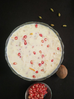 ફ્રુટ સલાડ (Fruit Salad Recipe In Gujarati) રેસીપી મુખ્ય ફોટો