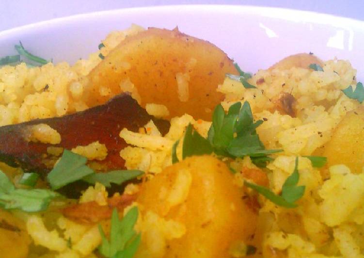Step-by-Step Guide to Make Perfect Aloo Pulao (Indian potato pilau)