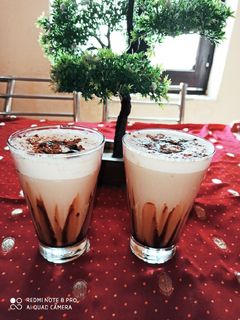 कोल्ड कॉफी (Cold coffee recipe in hindi) रेसिपी मुख्य फोटो