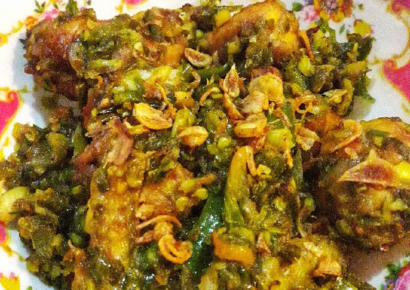 Ayam goreng sambal ijo ala anak kos