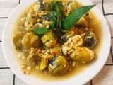 Cút lộn xào me