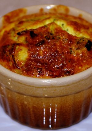 Une photo de Ramequins aux oeufs, brocolis et parmesan