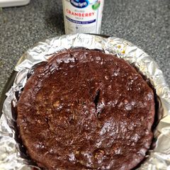 A picture of Chocolate Cranberry Fudge Cake.