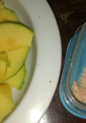 Foto resep Mangga muda cocol garam pedas