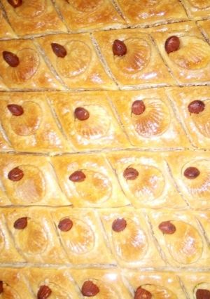 صورة لوصفة بقلاوة بدون مكينة سهلة