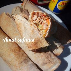 A picture of Chicken shawarma.
