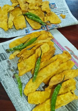 A picture of Fafda Gujarati snack.
