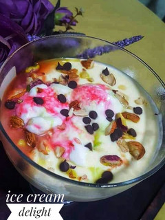 A picture of Ice cream delight.