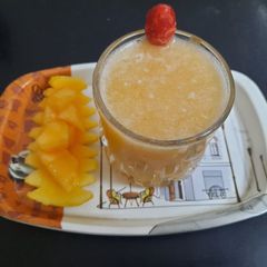 Muskmelon slushie A picture of Muskmelon slushie.