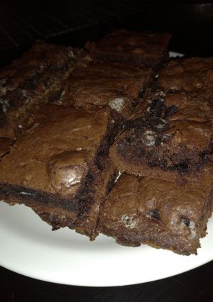 Una foto de Brownies caseros, con oreo
