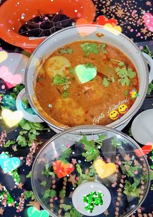 A picture of Dhaba style egg curry simple and yummy recipe.