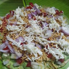 A picture of Mayo khakhara pizza.