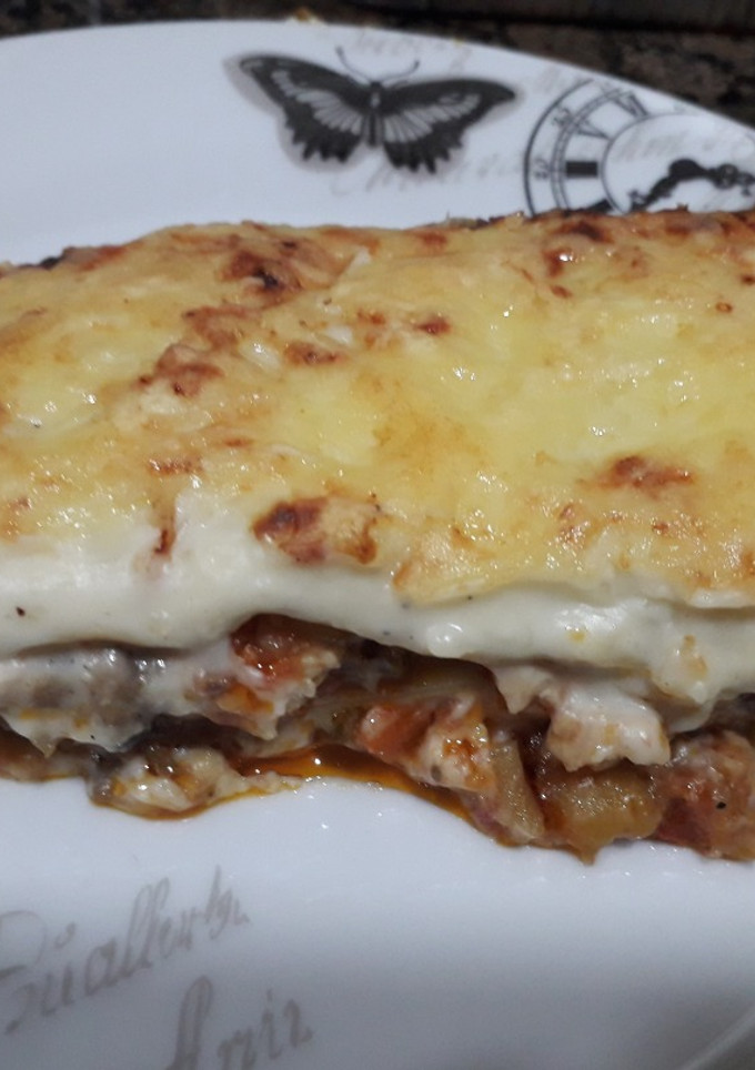 Una foto de Lasaña de pollo y verdura