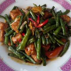 รูปของ Oseng kacang panjang 5rb rupiah