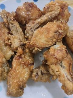 Hình của món Cánh gà chiên, sốt chua ngọt.