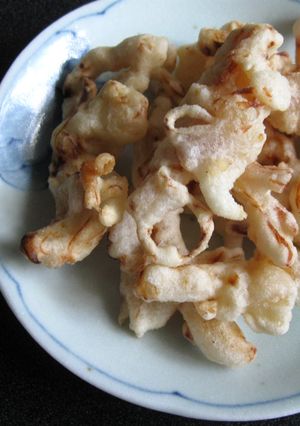 A picture of Saki-ika (Shredded Dried Squid) Tempura.