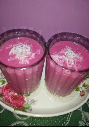 A picture of Watermelon pomogrant lassi.