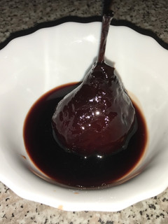 Una foto de Peras al vino a mi estilo