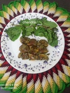 पुदीना आलू चाट (pudina aloo chaat recipe in Hindi) रेसिपी मुख्य फोटो