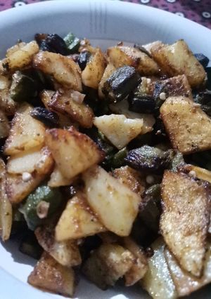 A picture of Bhindi aloo.