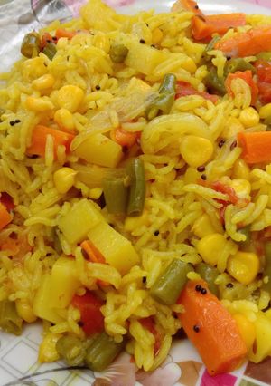 A picture of Mix vegetables pulav.