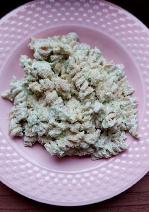 O poză a rețetei Paste cu sos de avocado.