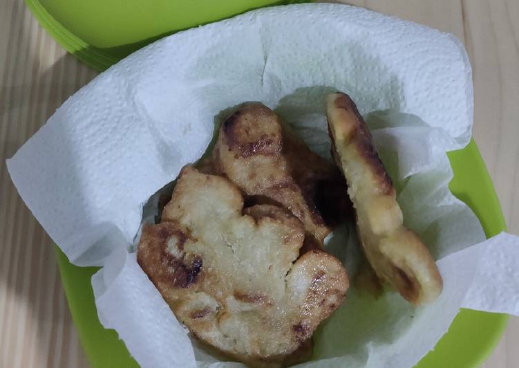 Cara Gampang Menyiapkan Godo godo pisang goreng Anti Gagal
