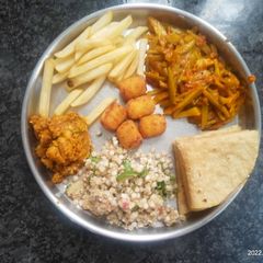 A picture of Lunch plate.