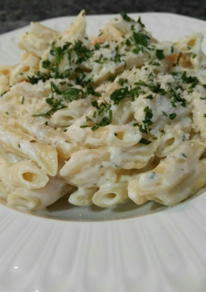 Una foto de Macarrones con nata y queso