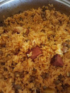 Una foto de Arroz con gandules