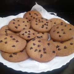 A picture of Eggless chocochips & honey cookies.
