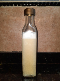 Una foto de Salsa de ajo (aderezo)