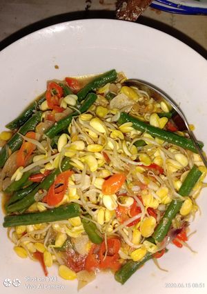 Foto resep Tumis cambah kedelai kacang 😋