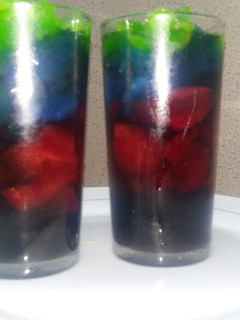 A picture of Rainbow lemomade.