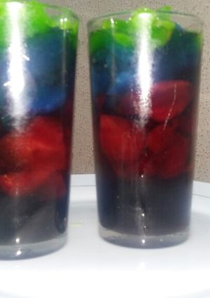A picture of Rainbow lemomade.