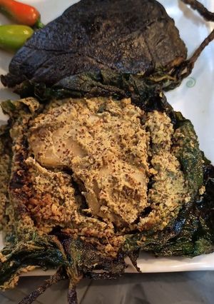 কুমড়ো পাতায় রুই পাতুরি (kumro patay rui paturi recipe in Bengali) রেসিপির প্রধান ছবি